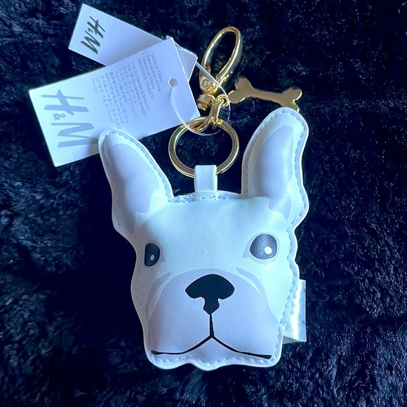 H&M White Dog Key Chain Pillow & Bone Charm in Gold Tone - Picture 3 of 4